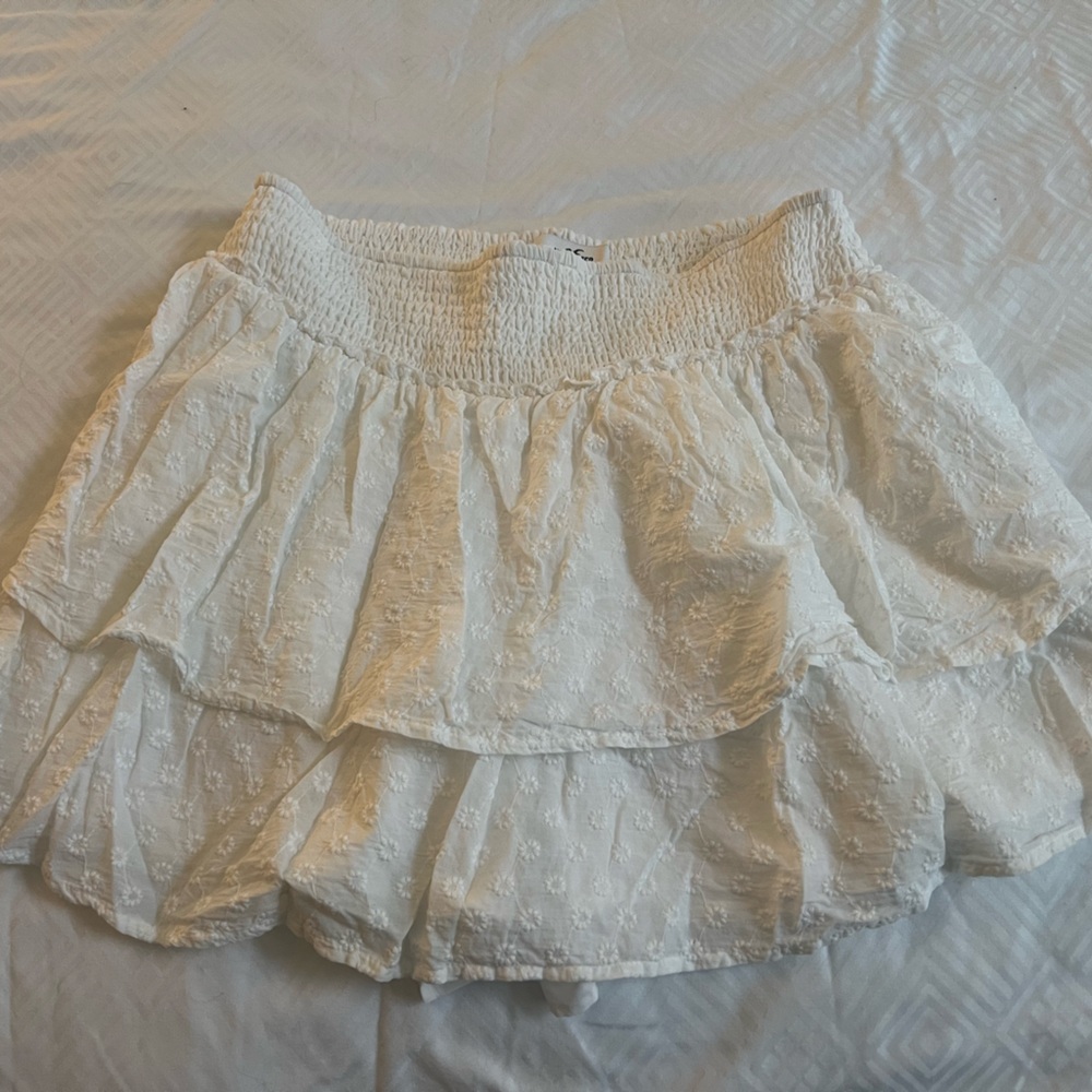 Hollister White Textured Skirt with Shorts (skort) XL